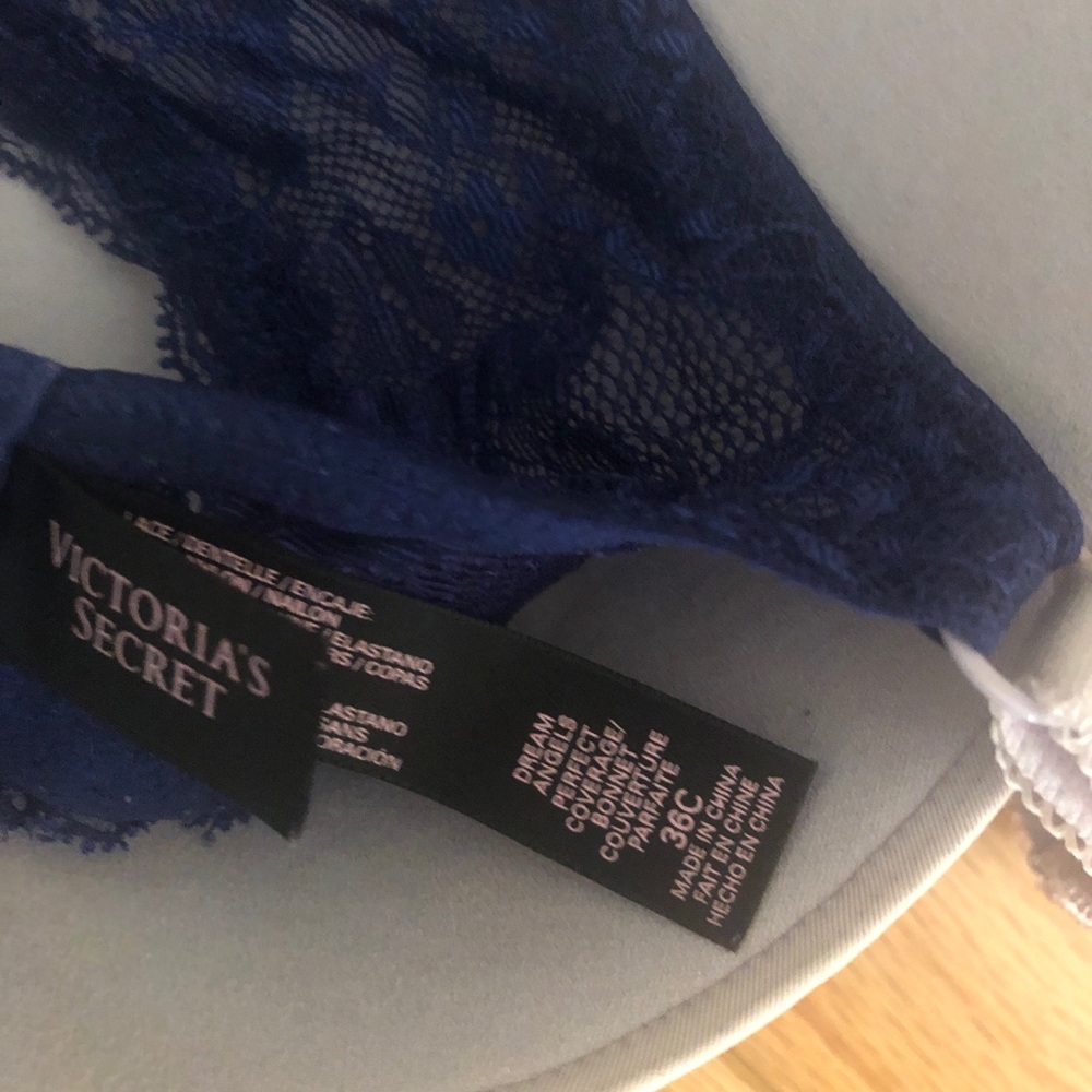 (2)Victoria Secret bras - Picture 5 of 6